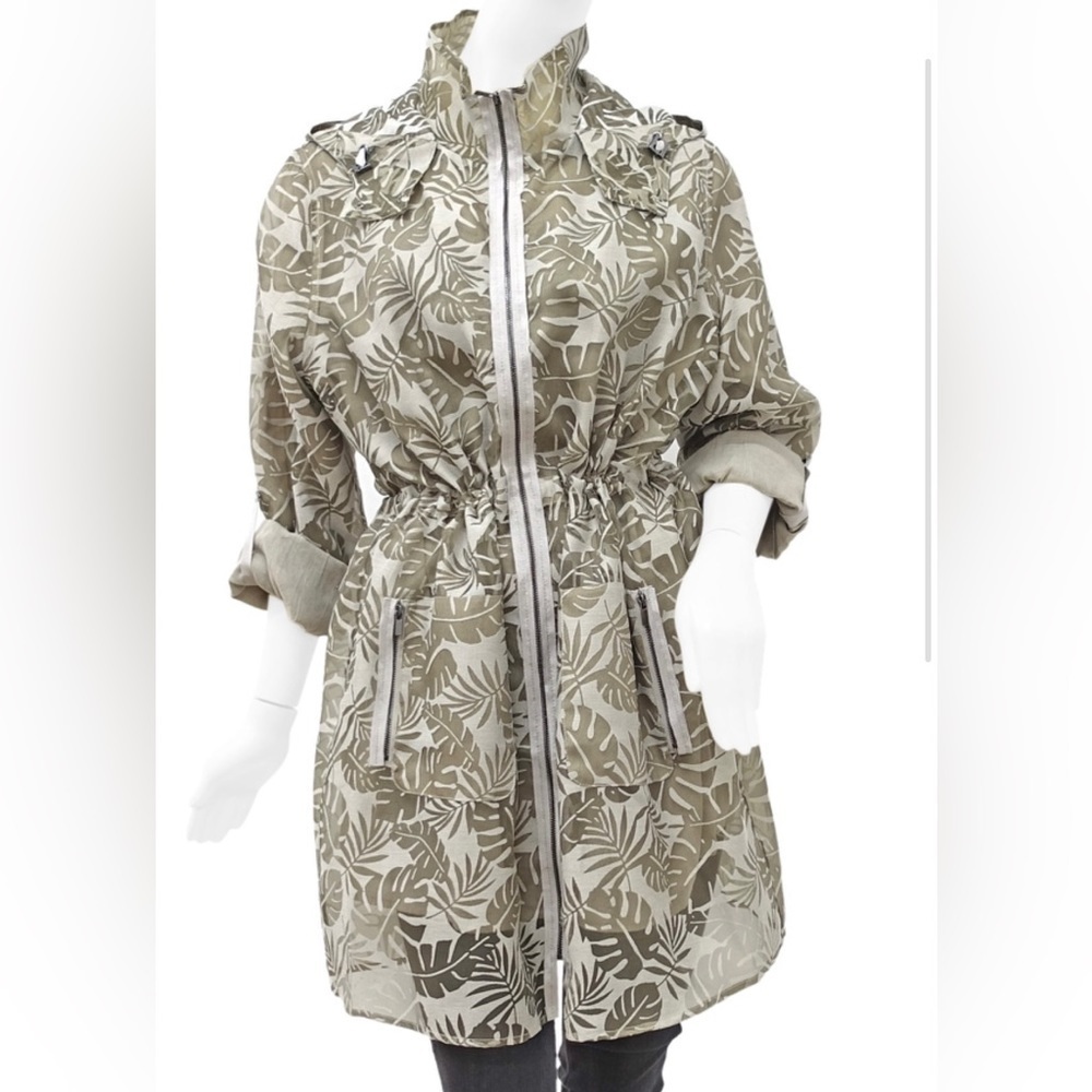 Amanda Green Light Spring Jacket - Picture 2 of 5